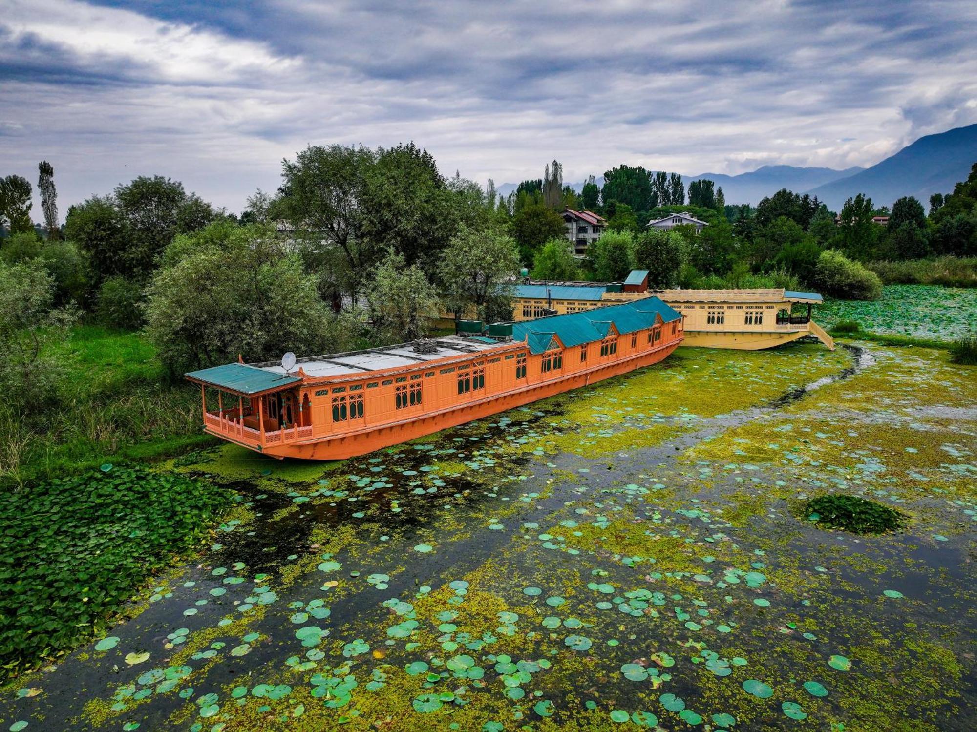 Hotel Kings Houseboats Srīnagar Exterior foto